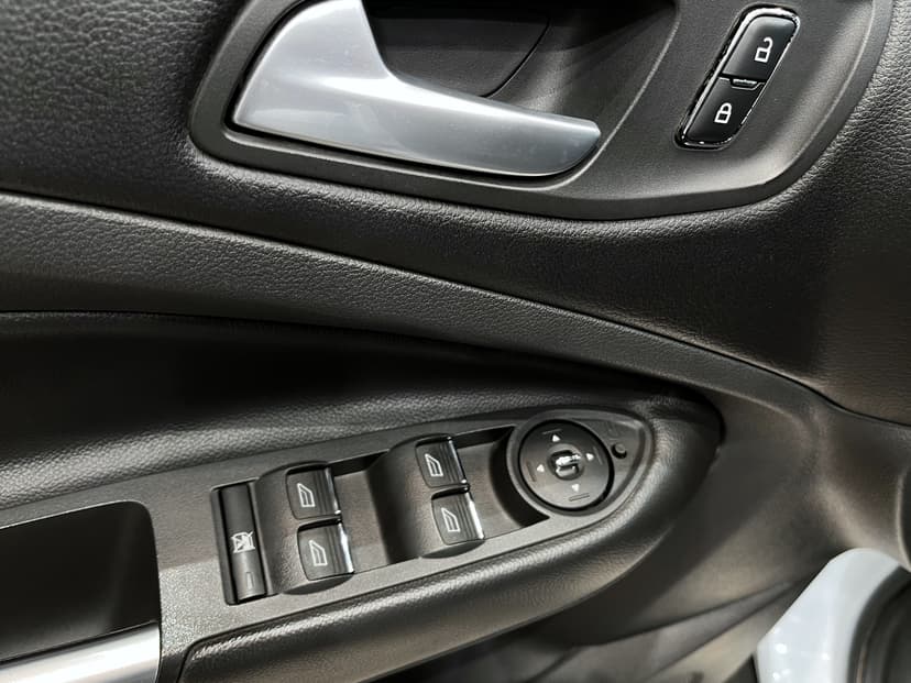 ford-kuga-2013-1108-6