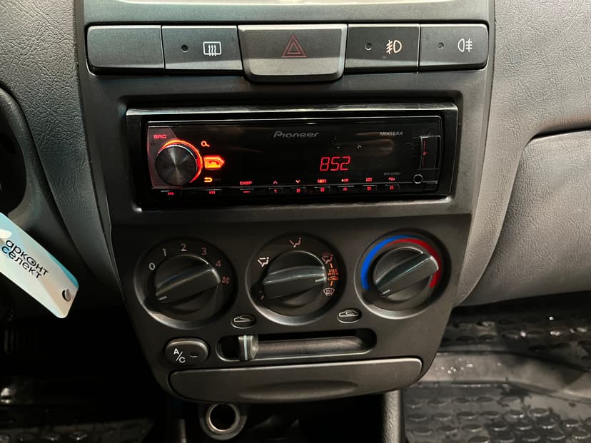 hyundai-accent-2005-1088-8