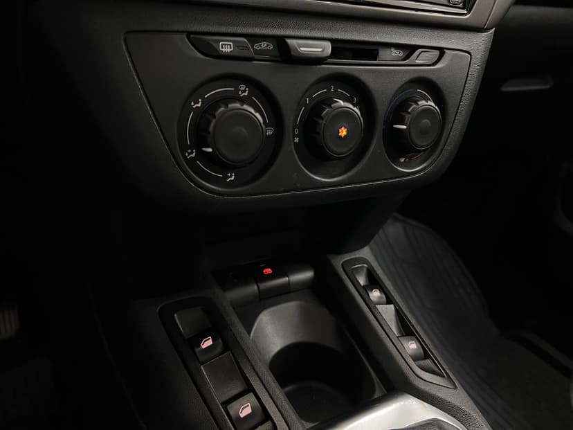 citroen-c-elysee-2013-18-14