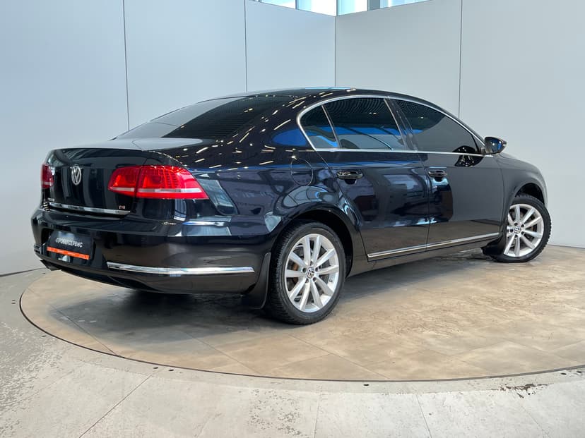 volkswagen-passat-2012-1214-5