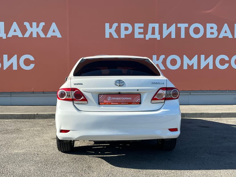 toyota-corolla-2012-89-5