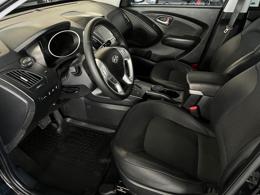 hyundai-ix35-2012-37-18