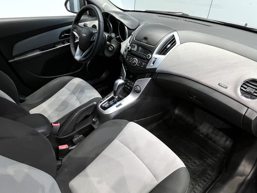 chevrolet-cruze-2012-1136-14