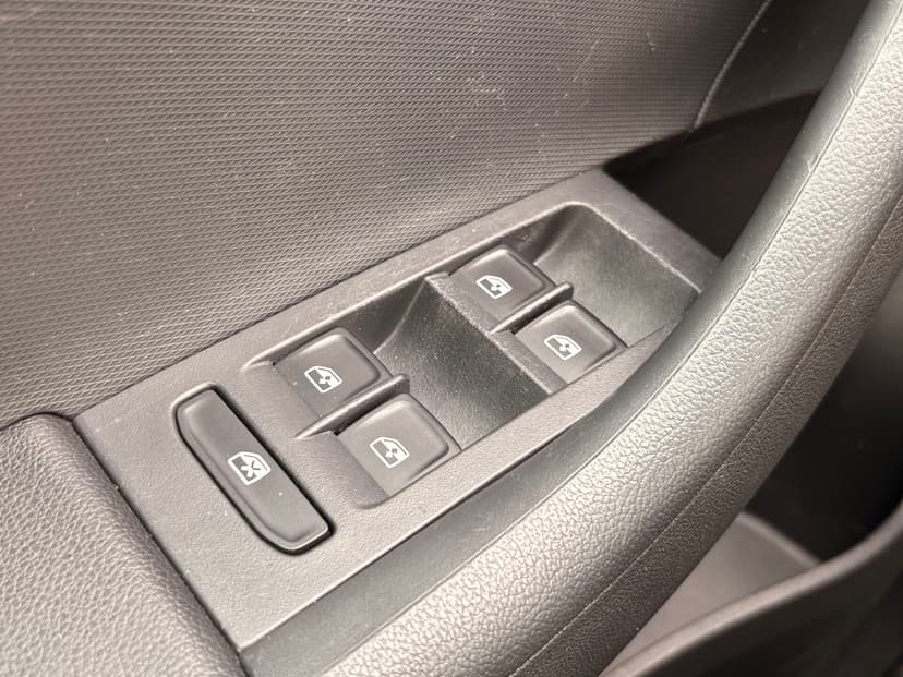 volkswagen-polo-2020-388-19