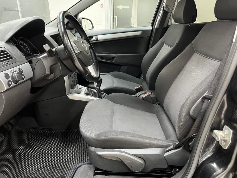 opel-astra-2013-677-17