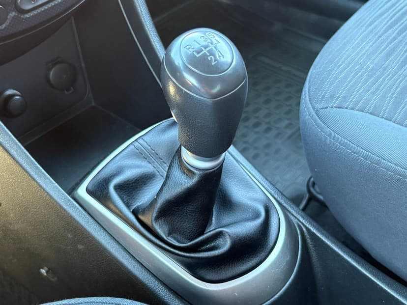 hyundai-solaris-2014-202-17