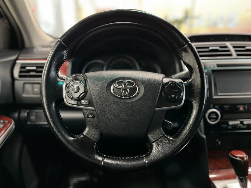 toyota-camry-2014-933-11