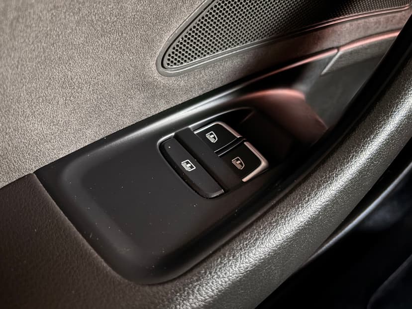 audi-a8-2011-360-29
