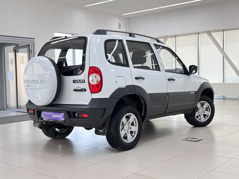 chevrolet-niva-2014-451-1