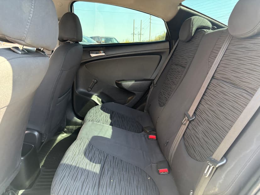 hyundai-solaris-2014-202-26
