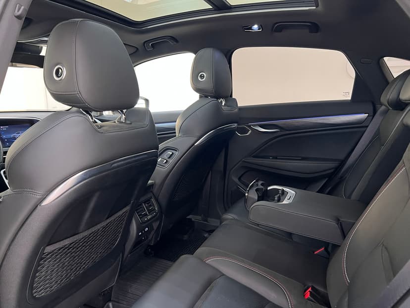 geely-tugella-2023-368-34