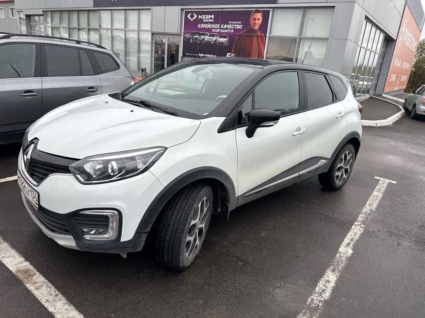 renault-kaptur-2017-589-0