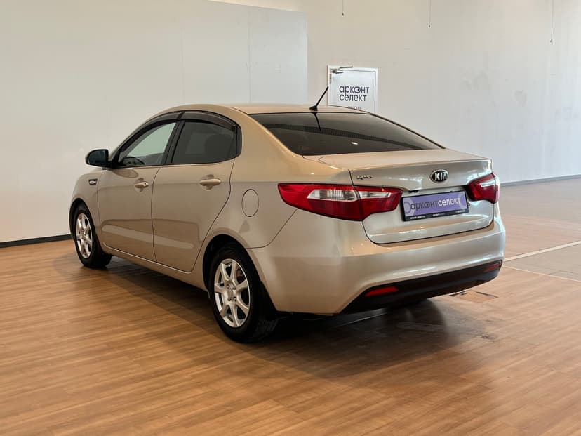 kia-rio-2013-504-24