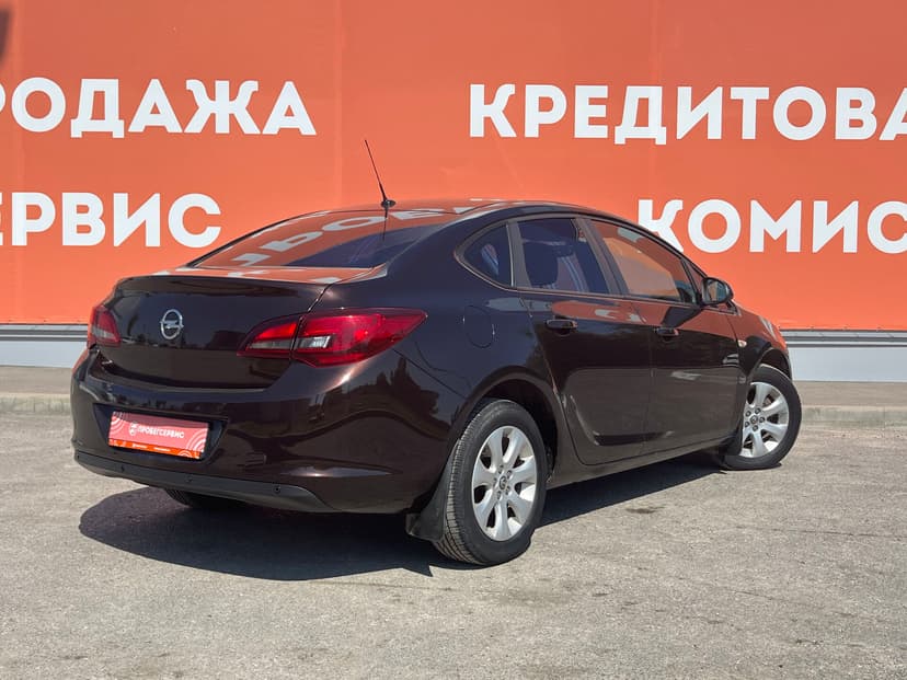 opel-astra-2013-57-4