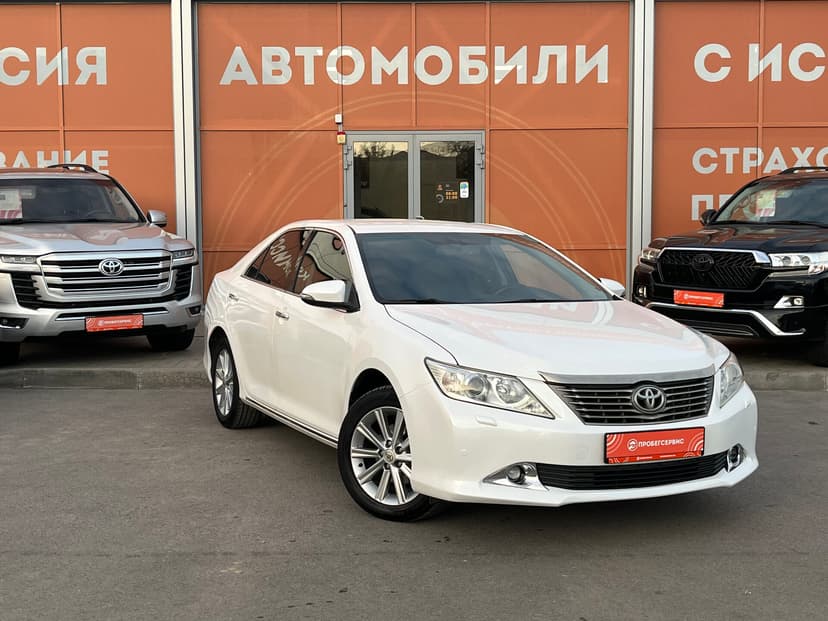 toyota-camry-2014-568-2