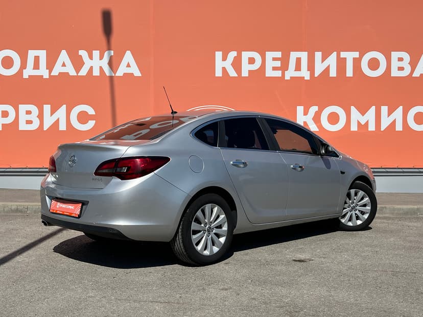 opel-astra-2013-77-4