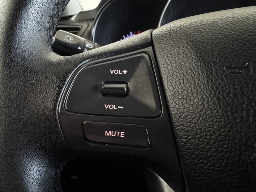 kia-rio-2013-504-11