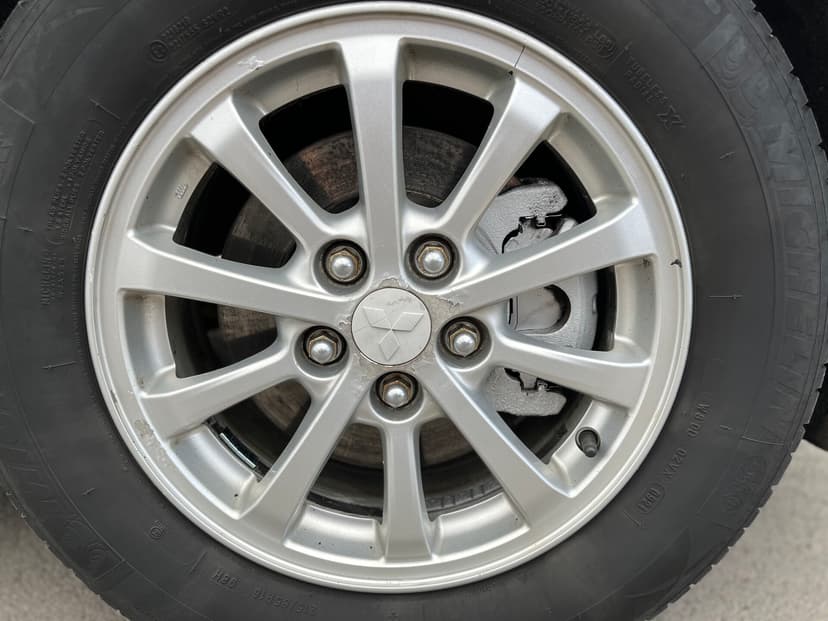 mitsubishi-asx-2012-300-10