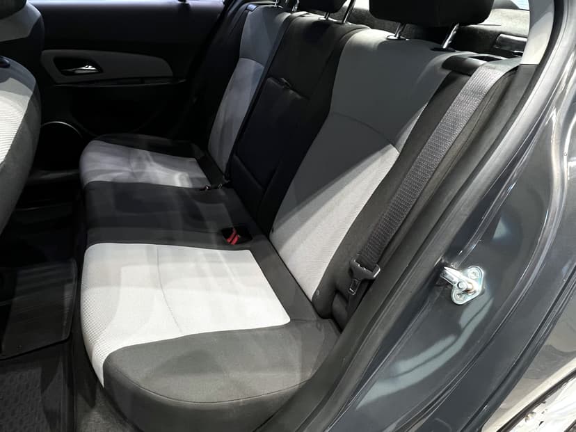 chevrolet-cruze-2012-1136-12