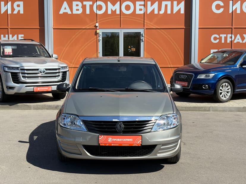 renault-logan-2010-238-1