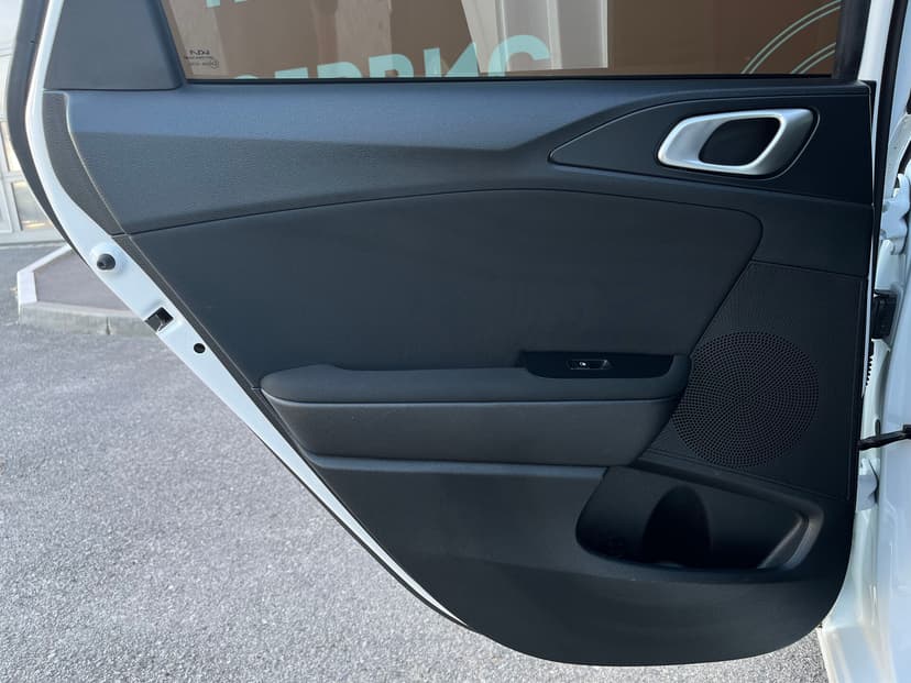 kia-ceed-2022-30-21