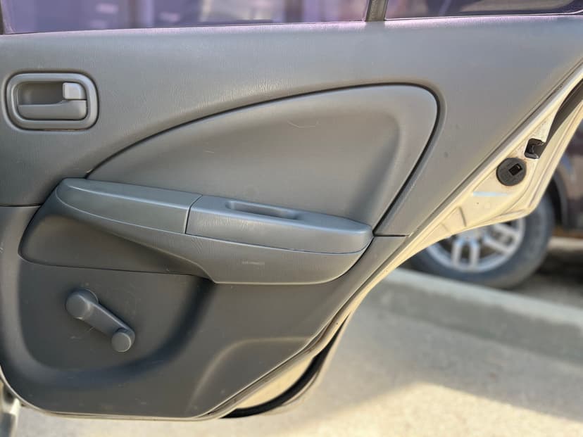 nissan-almera classic-2008-174-20