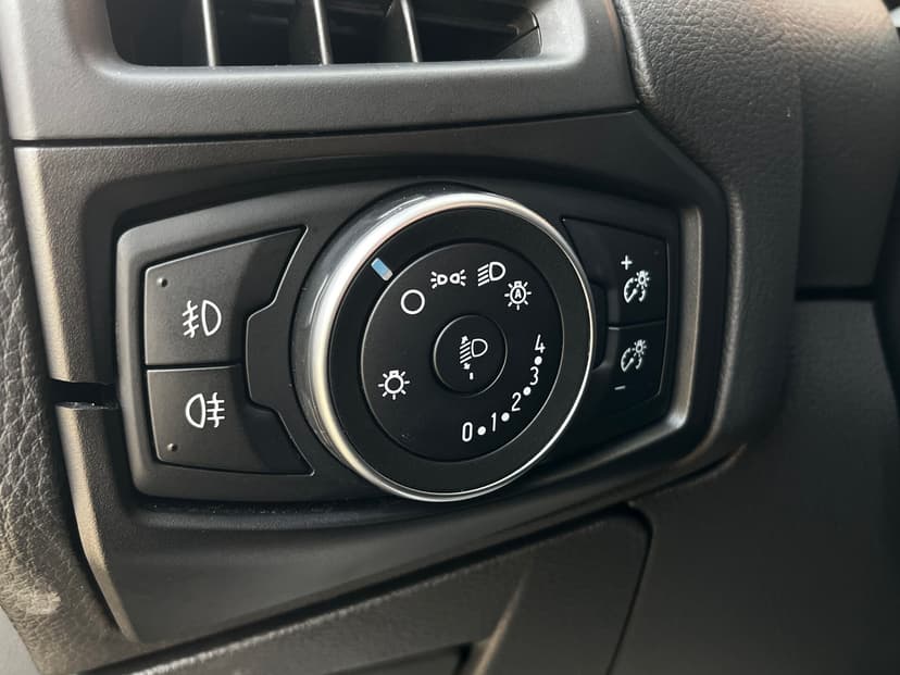 ford-focus-2015-545-23