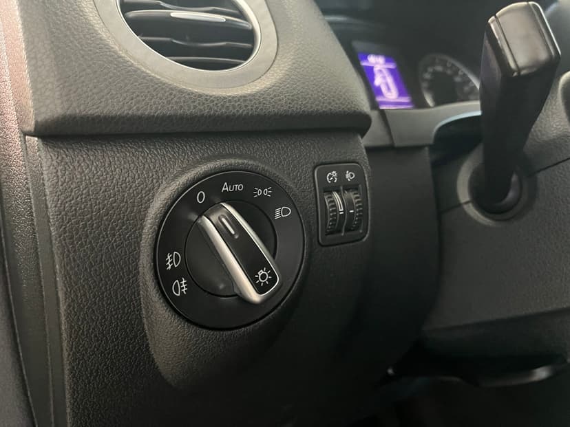 volkswagen-tiguan-2015-197-14