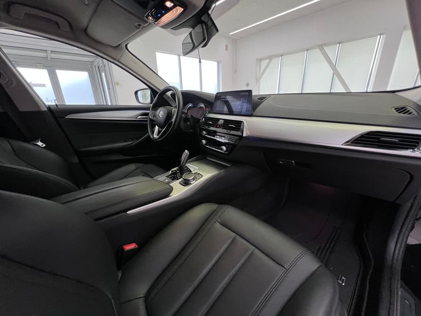 bmw-5 серия-2017-10-38
