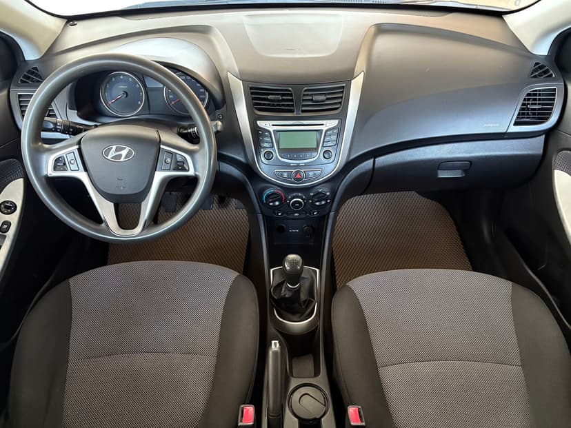 hyundai-solaris-2011-181-10