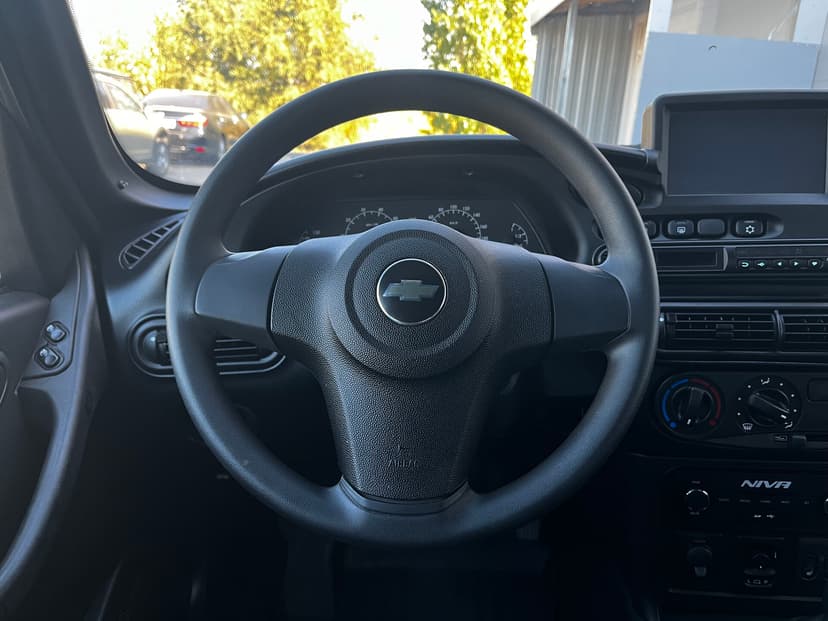 chevrolet-niva-2019-407-12