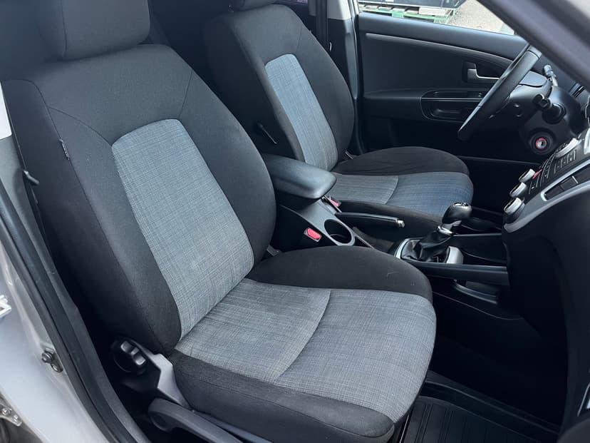 kia-ceed-2012-74-26