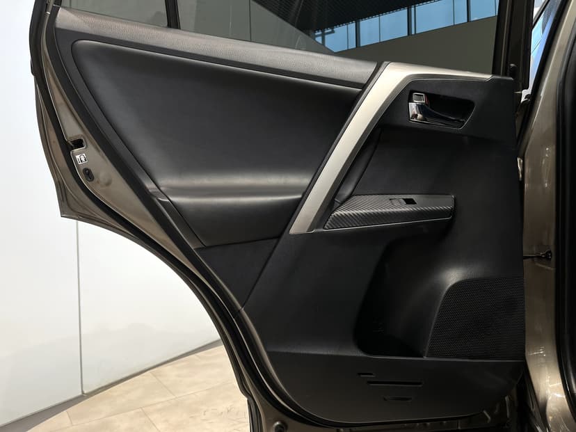 toyota-rav4-2013-1124-16