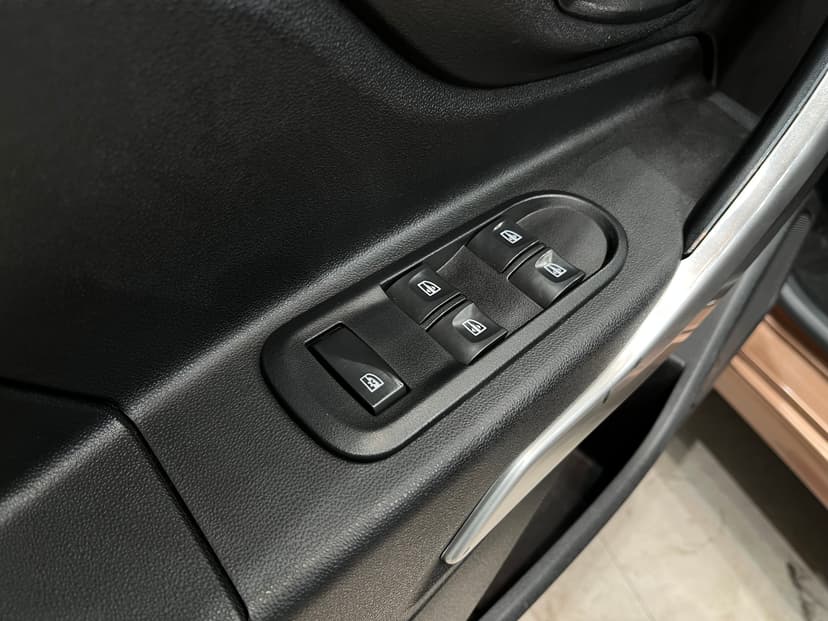 ваз (lada)-xray-2019-1094-9