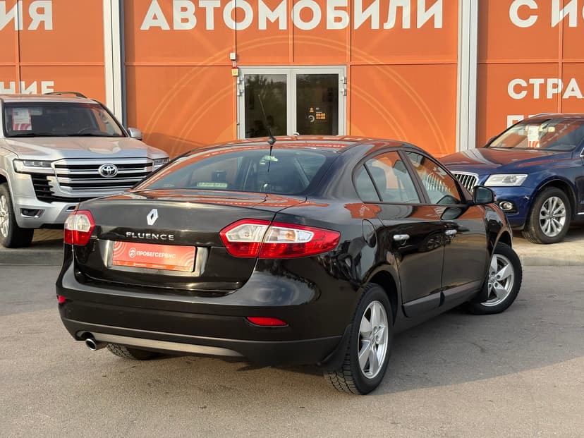 renault-fluence-2010-248-4