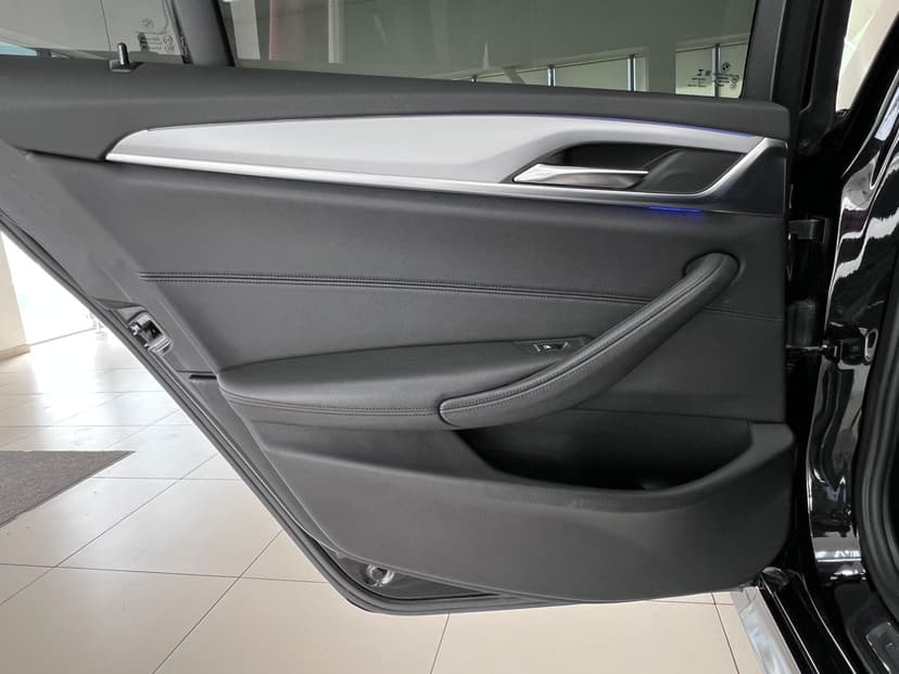 bmw-5 серия-2017-10-33