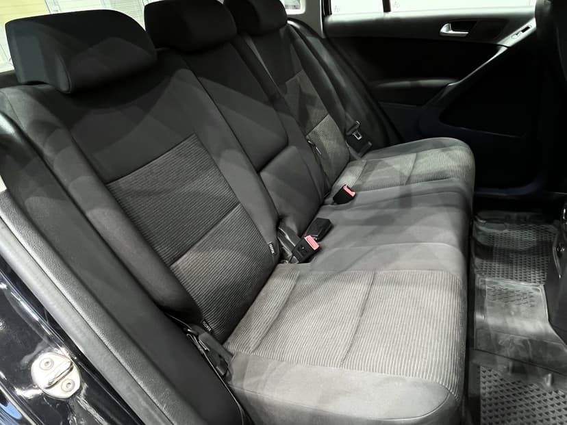 volkswagen-tiguan-2011-1089-14