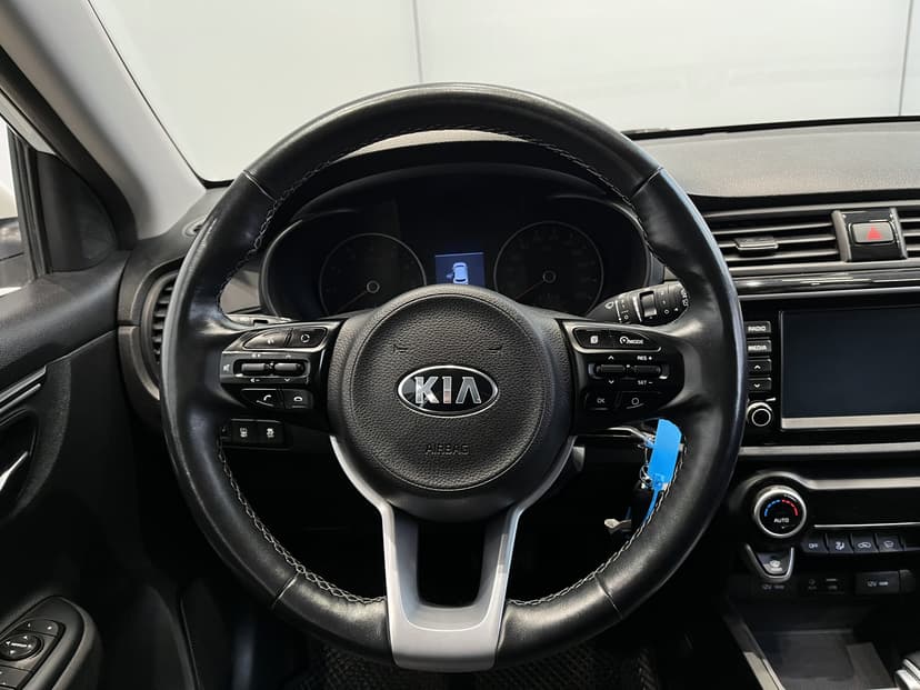kia-rio x-line-2020-1230-21