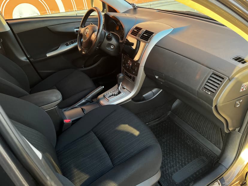 toyota-corolla-2010-338-27