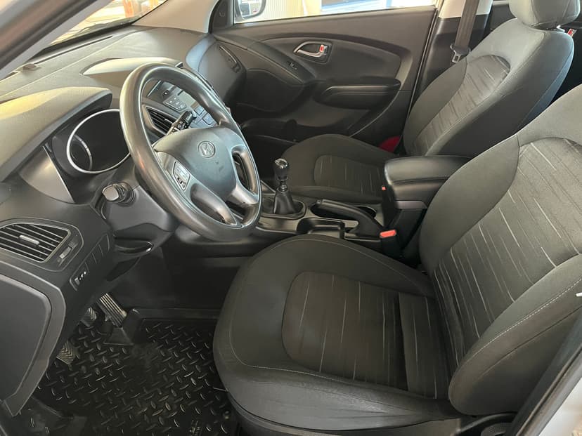 hyundai-ix35-2013-219-12