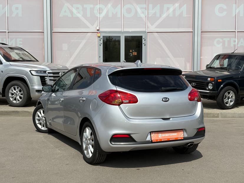 kia-ceed-2013-175-6