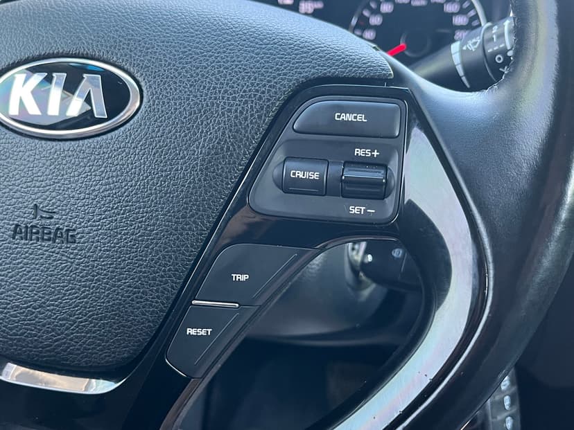 kia-cerato-2017-60-18