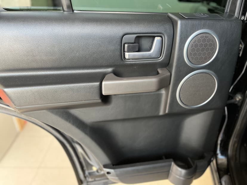 land rover-discovery-2006-448-22