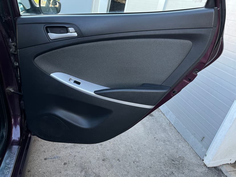 hyundai-solaris-2011-72-18