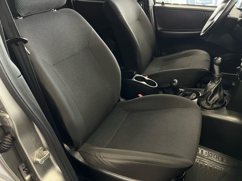 chevrolet-niva-2015-21-23
