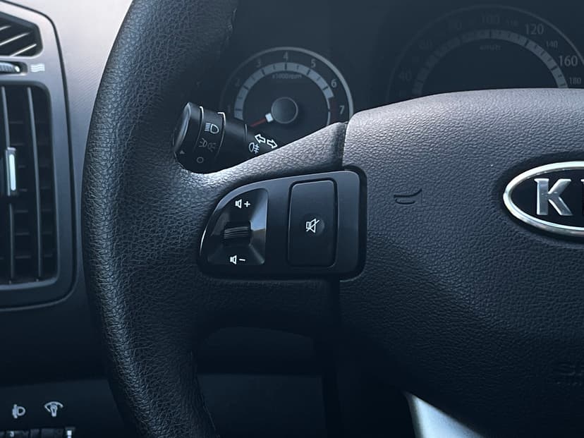 kia-ceed-2012-74-11