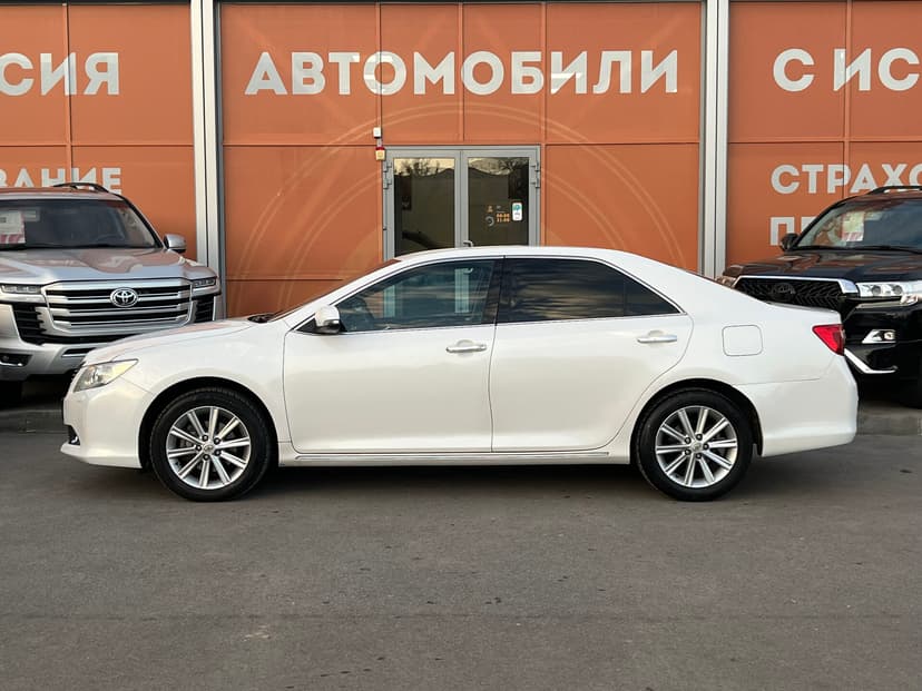 toyota-camry-2014-568-7