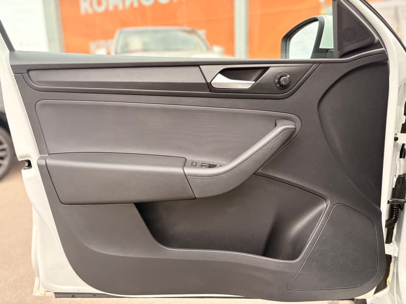 volkswagen-polo-2020-388-23