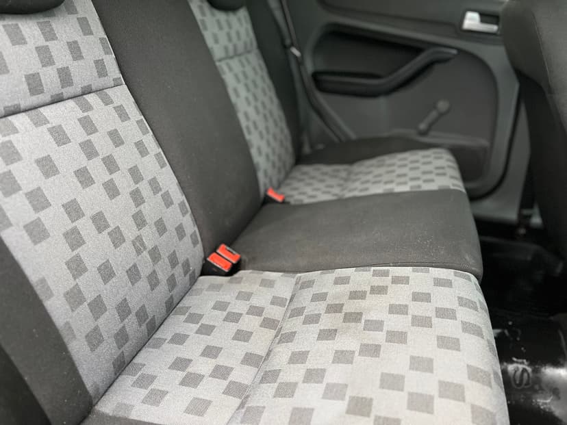 ford-focus-2007-762-23