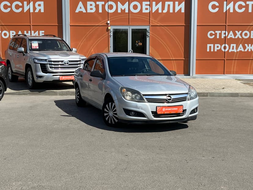 opel-astra-2011-226-2